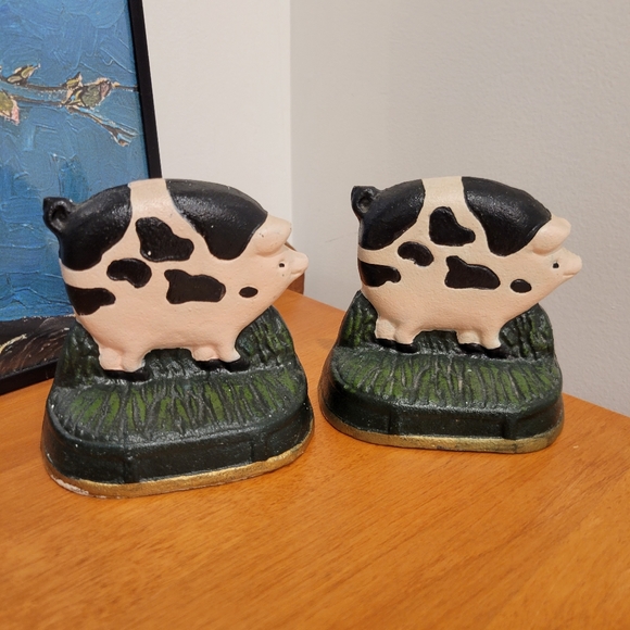 Other Vtg Cast Iron Painted Pigs Bookends Poshmark